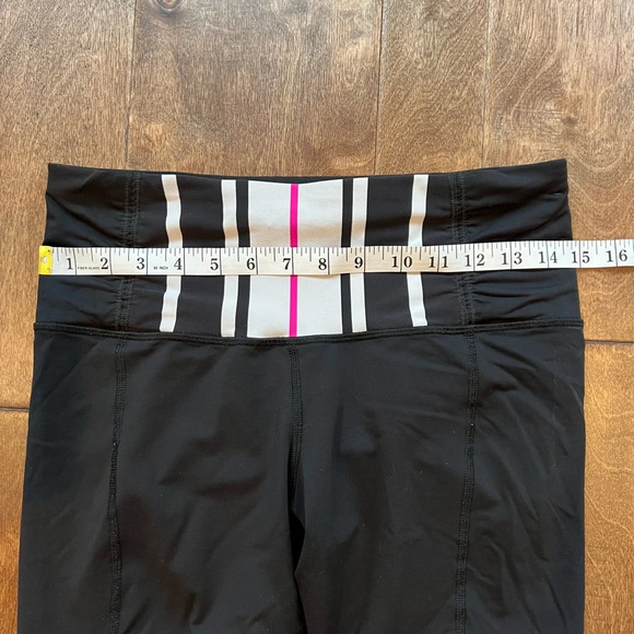 Lululemon women’s Runday crop size 8 - Picture 10 of 11